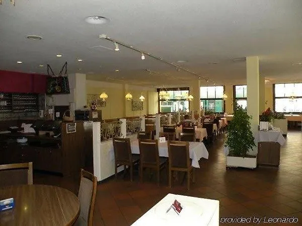 **  Hotel Rheinfelderhof Bázel Svájc