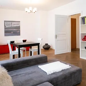  Apartment Spalenring 10